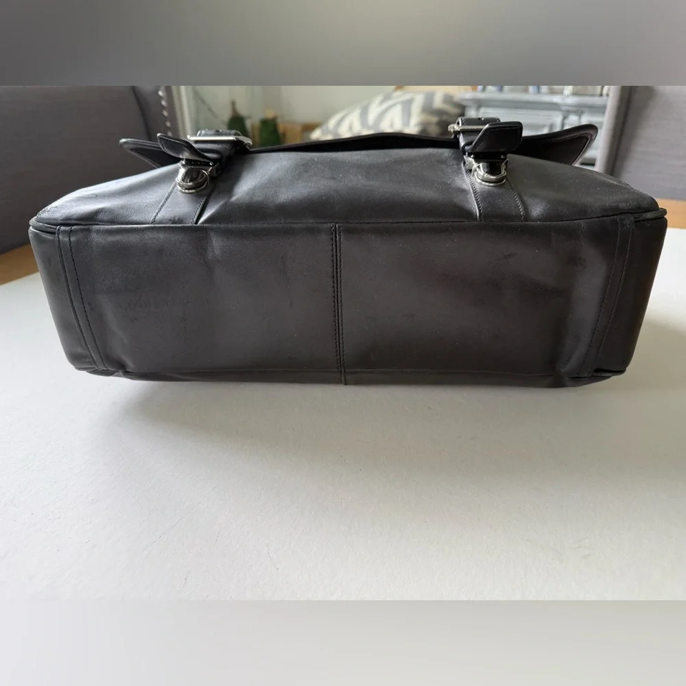 COACH F70666 Lexington Flap Top Black Leather Briefcase/laptop Bag Buckle Detail